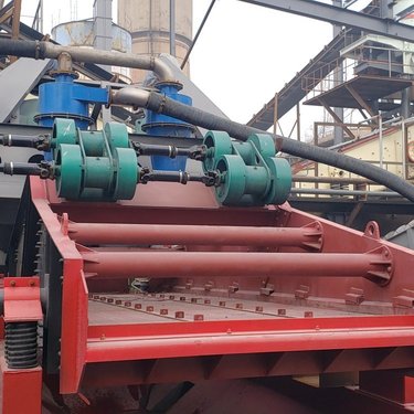 振动筛 砂石分离机 工作效率较高 系列规格多样 使用物料多 开拓