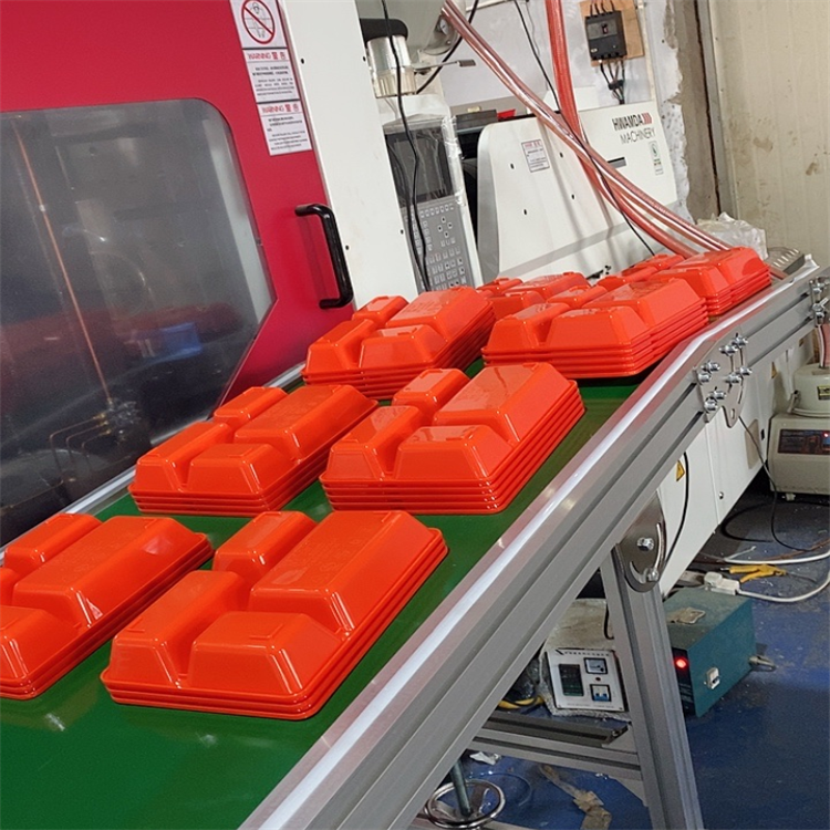 自动化泡菜运送设备 皮带输送机能满足不同布置型式的作业线需要