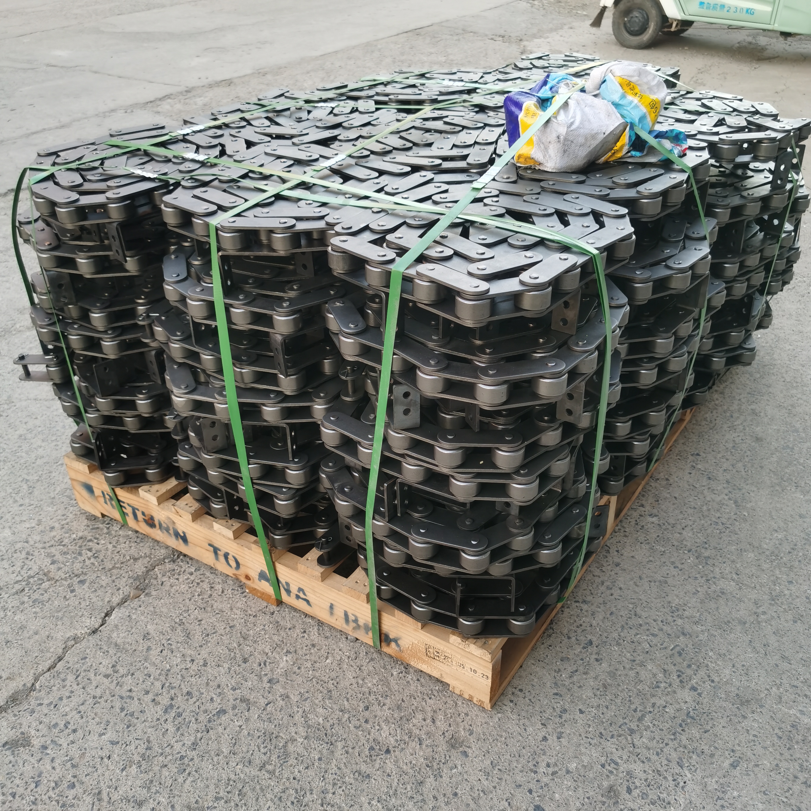 不锈钢链条 C2052 / C2062 双节距大滚子输送链 C210AL/C212AL/C216AL