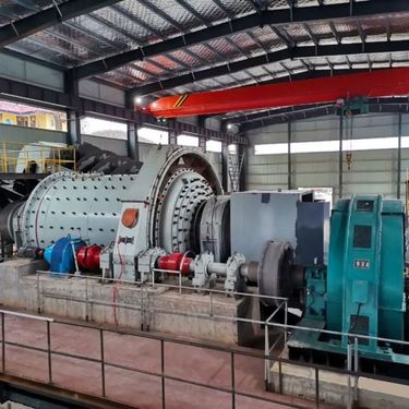 磷矿选矿用球磨机 矿渣300目制粉机 氧化铝干式磨粉机