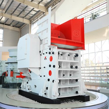 颚破机型号3254kg 黎明重工破碎机械 出料30-80