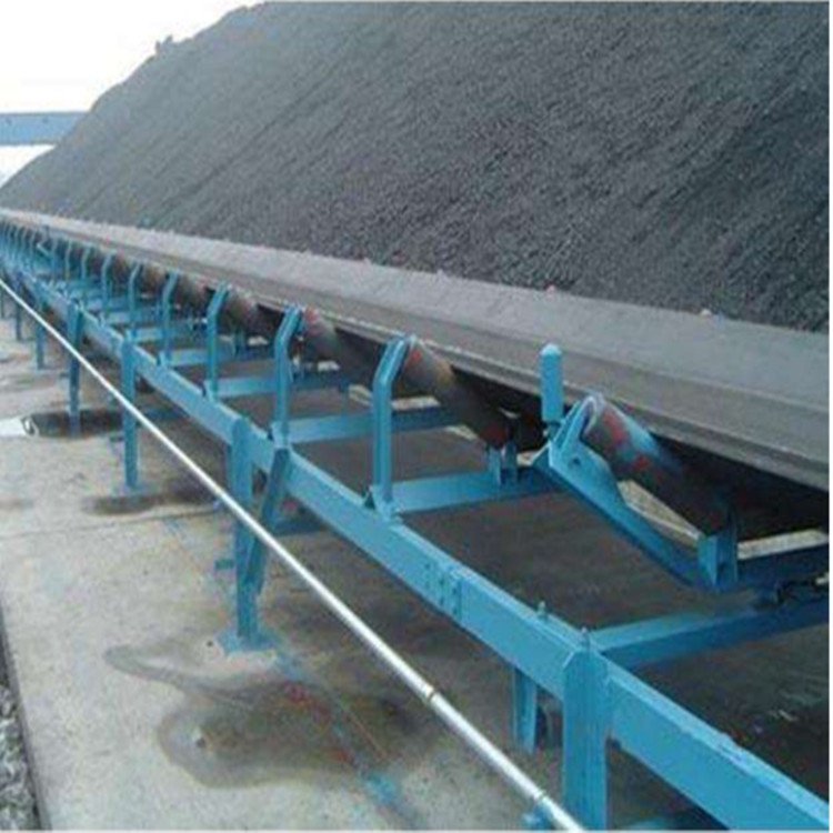 厂家皮带输送机 LJXY 爬坡传送带价格 全封闭皮带输送机