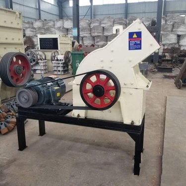 移动破碎机 锤式碎石机 水泥块路面混凝土破碎设备