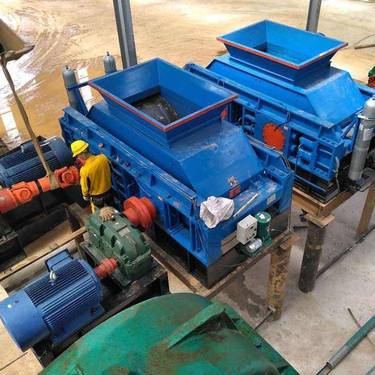 山川对辊制砂机 400x600双辊破碎机 适用于硬质物料操作简单