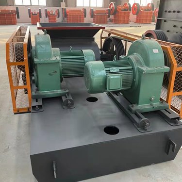 钢渣矿石辊压破碎机 花岗岩对辊式制砂机 煊力隆机械