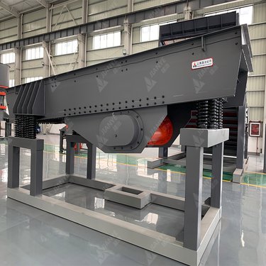 GZD370*100矿用振动喂料机大型石料给料机多功能槽式震动下料机