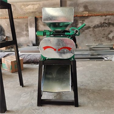 一种低粉尘破碎机 颗粒大小可调节 对辊式破碎机厂家