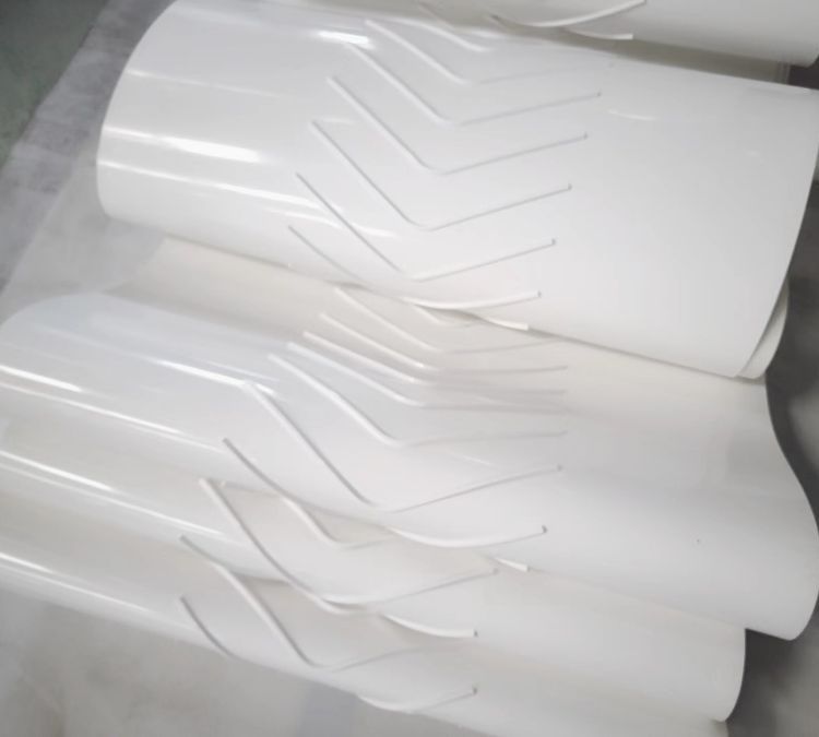 灏成传动生产工业输送带食品级传送带PU食品传动带人字纹爬坡皮带