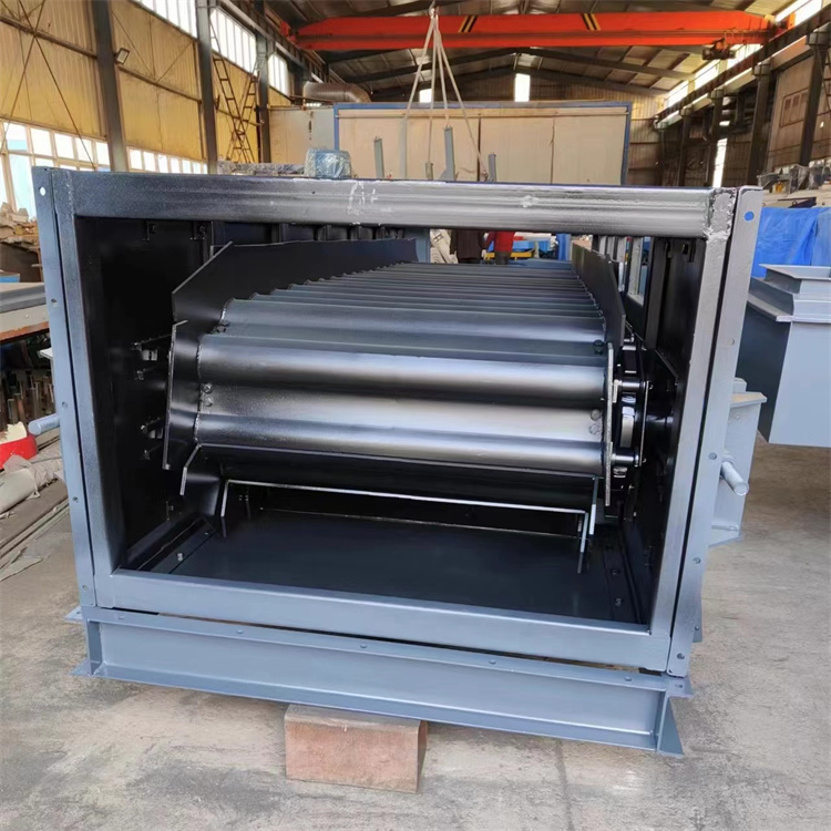 链板输送设备厂家 倾斜型鳞板输送机 石块板式给料机 超英制造