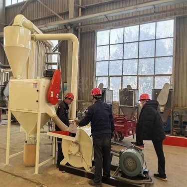 金属铁屑磨粉机一种可以把金属材料研磨成80目300目粉末的设备