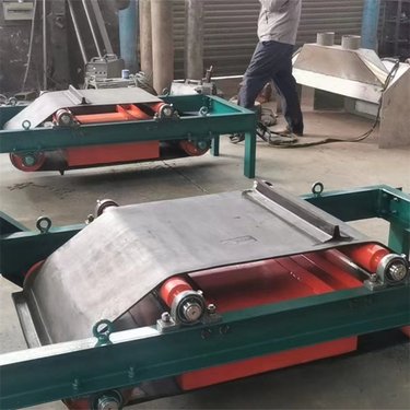 中联德美机械 铁矿石除铁器 自卸式永磁磁选机设备 矿用磁选设备