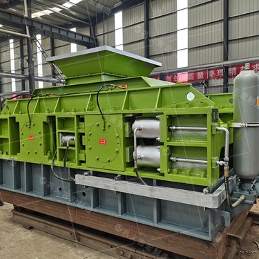 石英石全自动液压双辊破碎机抗扭力强 采石场制沙机产量大能耗低