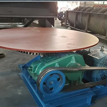 国盛吊式敞开式给煤机矿用下料槽 摆式圆盘给料机 旋转转盘送矿机