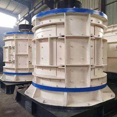 直通式无筛底板锤制砂机 立轴式复合破机 花岗岩石料立轴制沙机