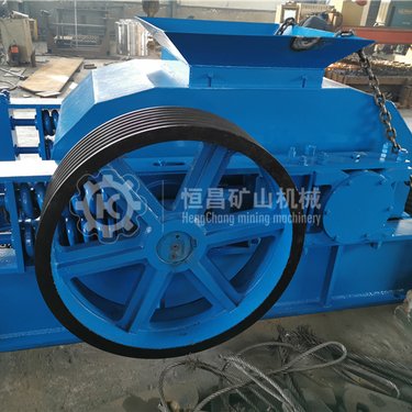 铁矿石对辊制沙机 对辊式粉碎机 河卵石双辊式制砂机 煤矸石破碎机