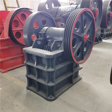 颚式破碎机 石灰石鄂式碎石机 石料生产线破碎设备