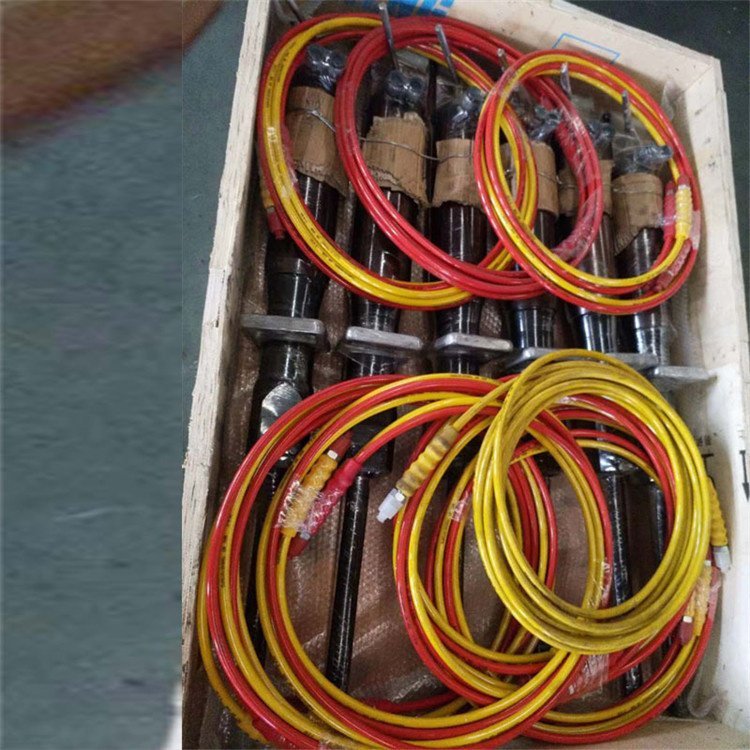 甘肃金昌 岩石混凝土劈裂机 柴油机岩石劈裂机 济南