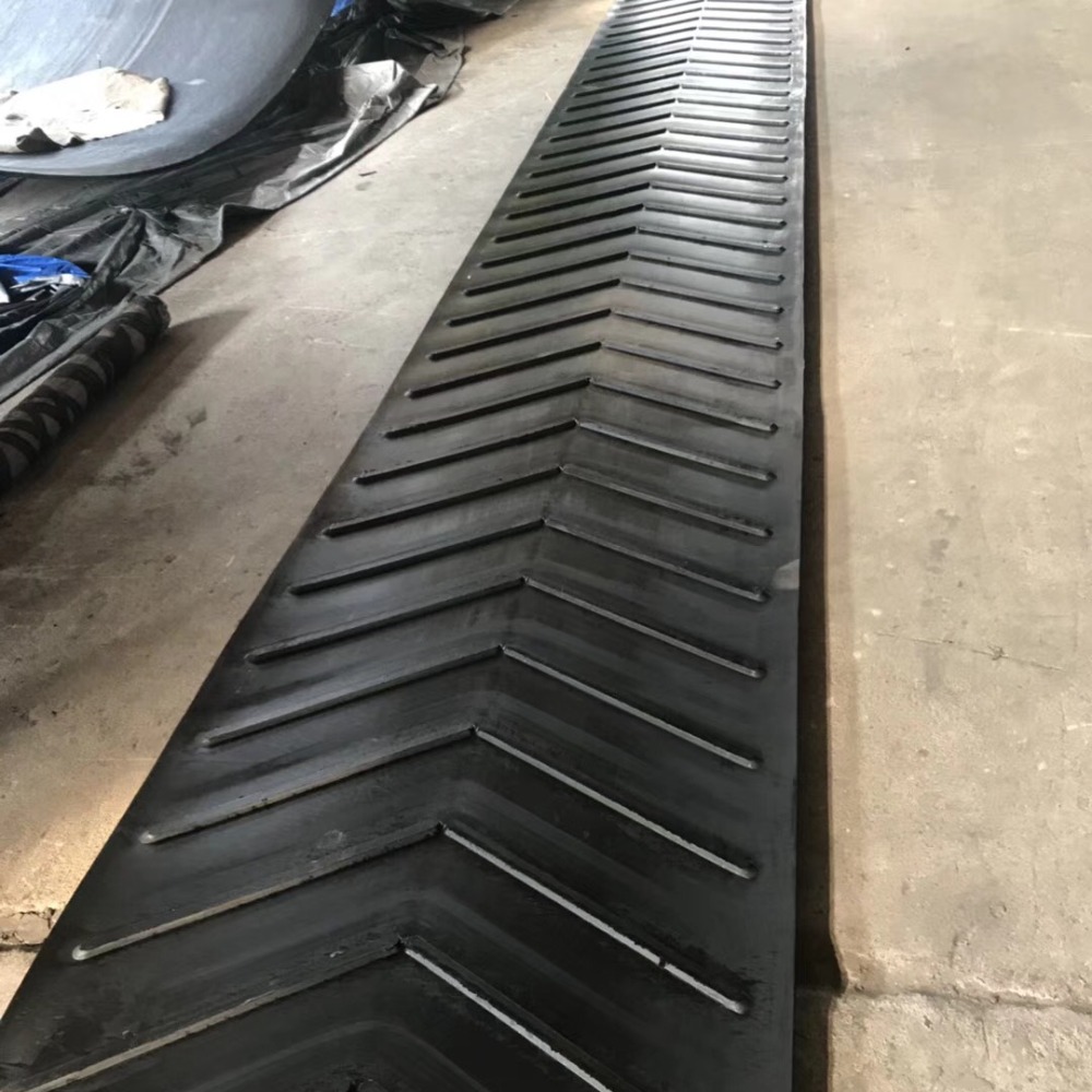 高耐磨V形花纹输送带 八字纹 人字纹防滑橡胶皮带 环形传送带