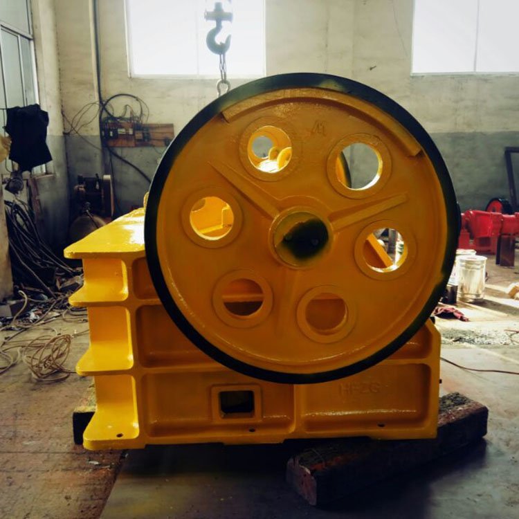 移动粗破颚式碎石机设备 懋昌小型破碎机 粒度均匀