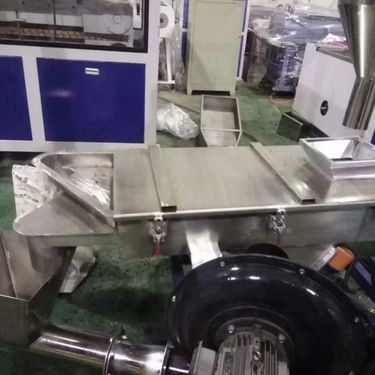 不锈钢直线振动筛用于筛分各种塑料颗粒粉末