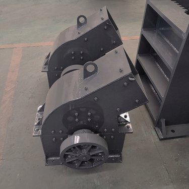 邦隆批量生产PC600X400锤式破碎机小型石屑风化石锤式打砂机