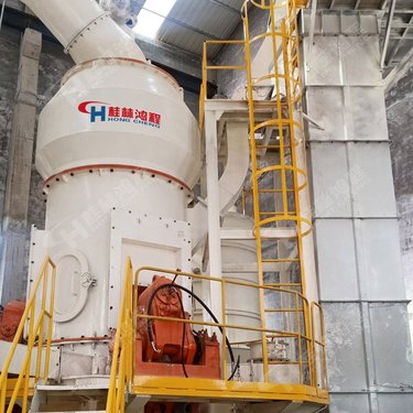 赤铁矿立式磨机 褐铁矿磨矿设备 铁矿粉磨设备