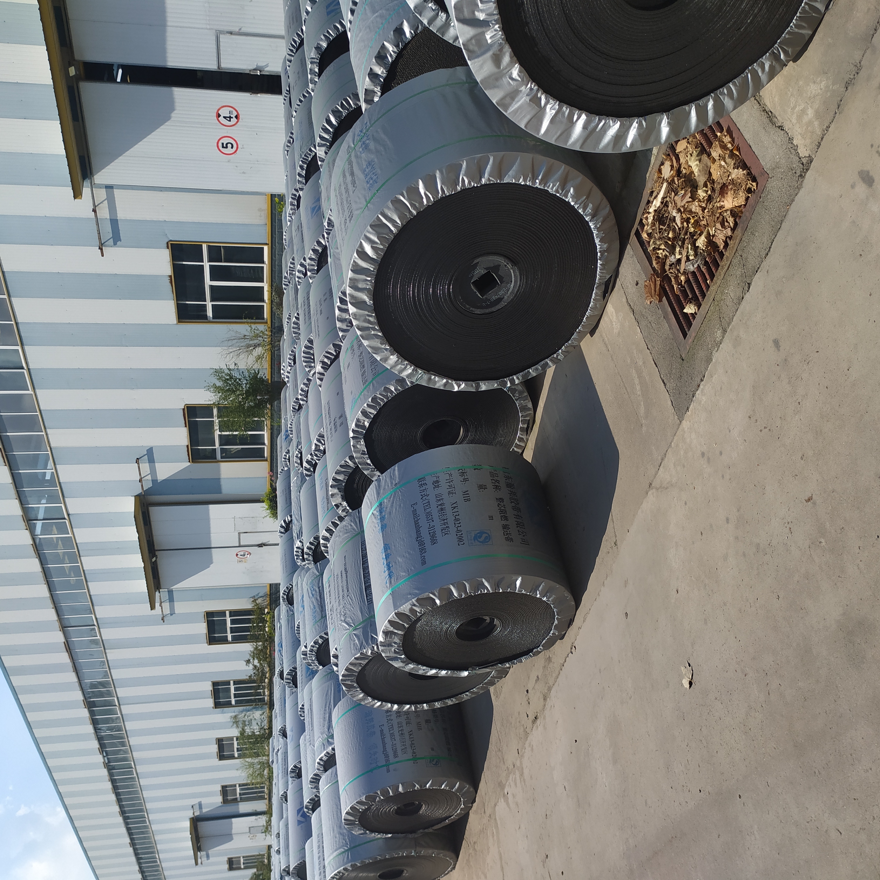 厂家供应井下适用运输带 PVC整芯阻燃输送带 尼龙材质工业皮带