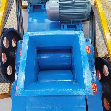 建筑石子石料双齿辊破碎机节能环保辉绿岩辊式碎石机煊力隆机械