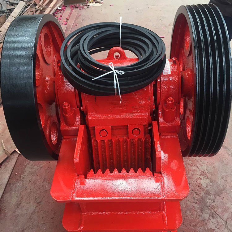 煤矸石鄂式破机粒度均匀混凝土垃圾制砂机出粒度可调煊力隆机械