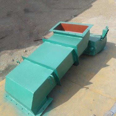 GZF封闭式电磁给料机 规格齐全 磁振动喂料机 全自动槽式上料机