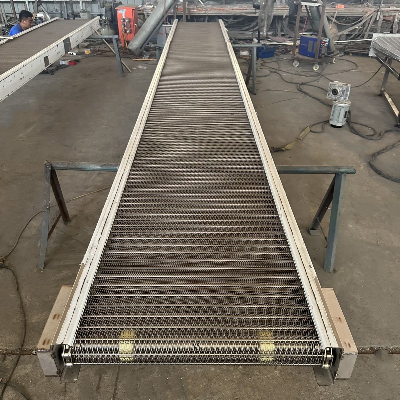 金属网带输送机 木片装车筛土带式传输机 流水线自动工业网链传送带