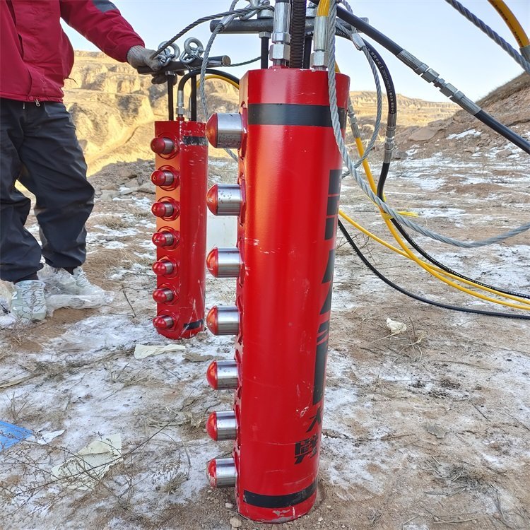 液压岩石劈裂棒 免爆破静态涨裂器 矿山开采破石机石块