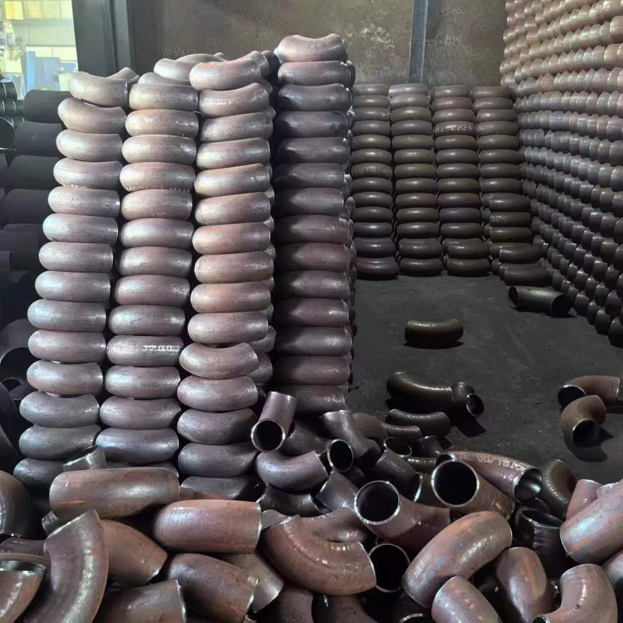 现货不 锈钢弯头 304 316不锈钢管件无缝焊接冲压90度大小口径弯 头