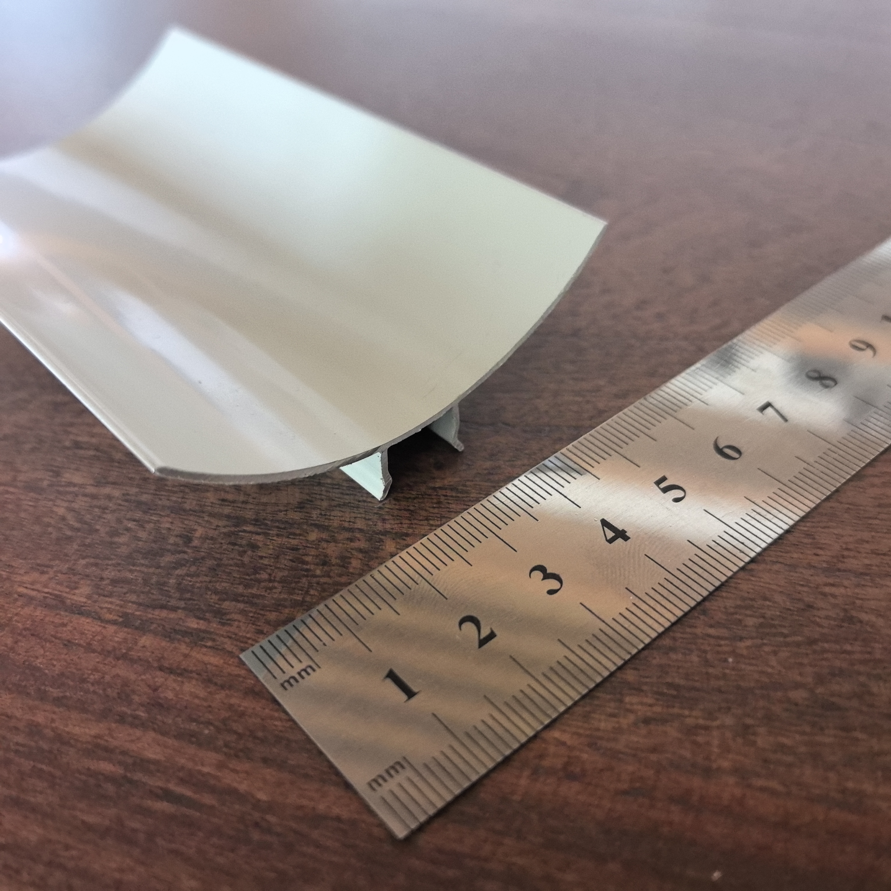 爱信新创铝业 净化车间铝材 用于演播厅 规格齐全 全国供应