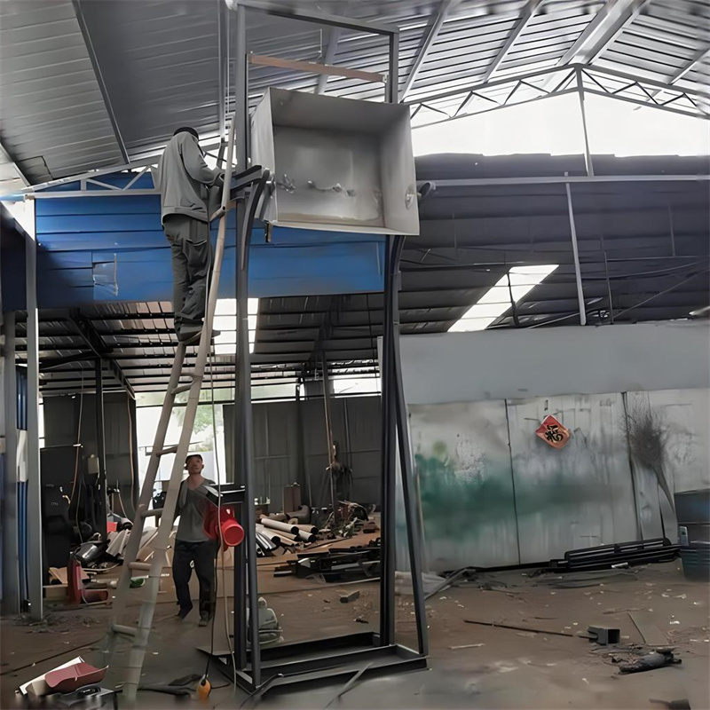 稻谷大米单斗提升机 5米高翻斗提料机 垂直干草药钢斗上料机