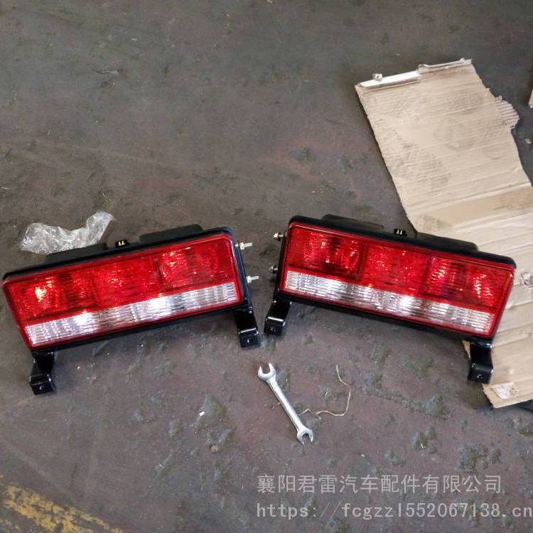 供应东风劲诺B07驾驶室配件 劲诺130,140前大灯 前保险杠 中网 格栅 车门