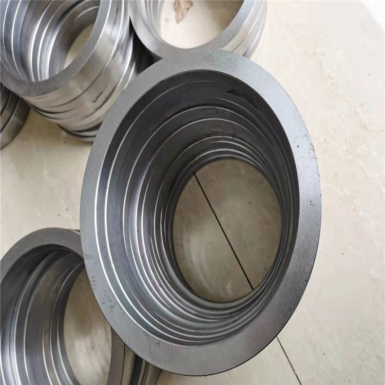 K825是铬基等轴晶铸造高温合金，具有较高的塑性 合金板锻件法兰