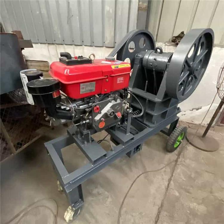 安玉欣 石英石300 500小型35型颚式破机械 时产20吨石灰岩石制砂机