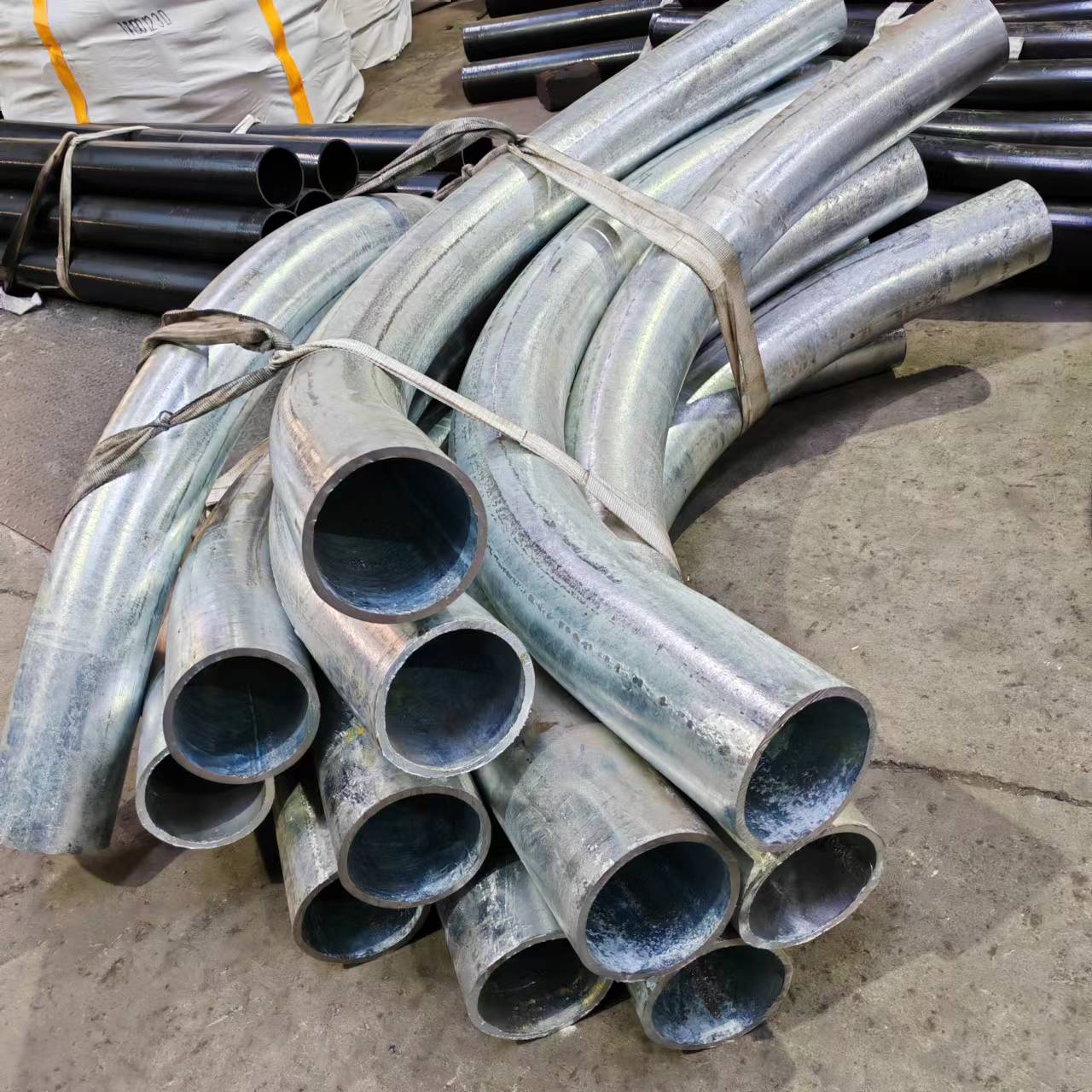 20号碳钢弯管无缝冲压合金304不锈钢弯头厂家DN20-DN500