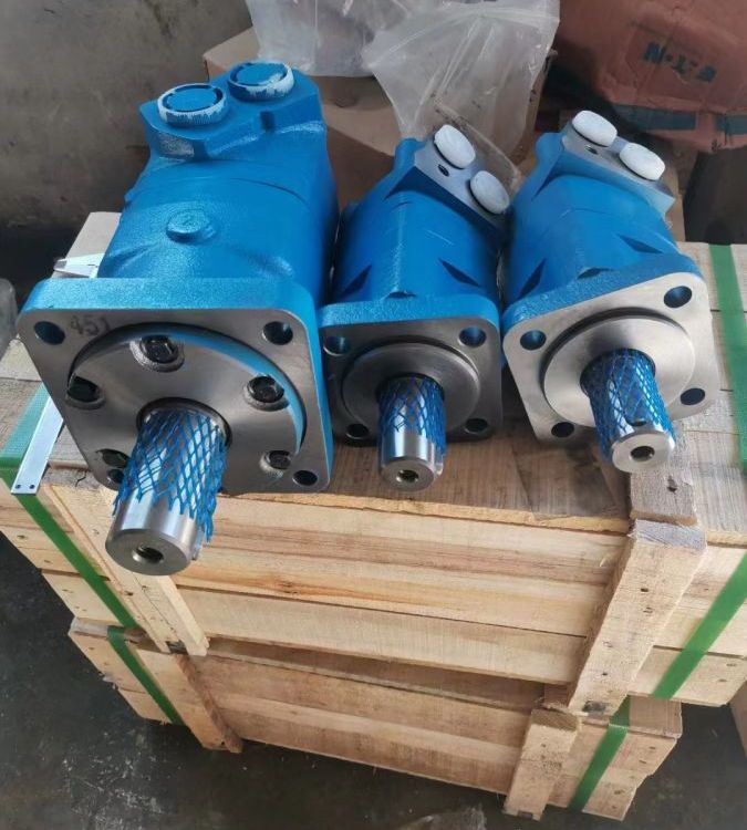 饲料车马达 液压泵 液压站 油缸 蛟龙 各种配件种类齐全