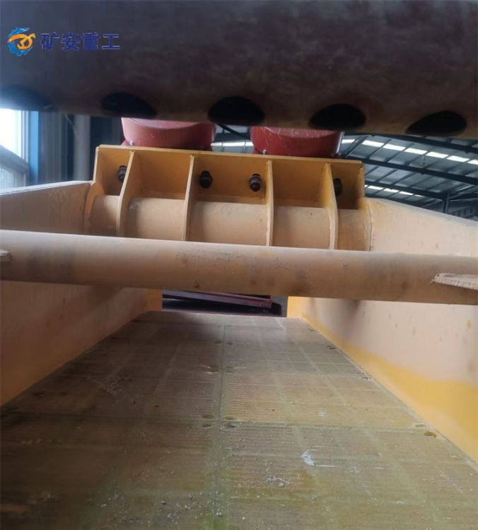 KFS-20/2.2矿用振动筛式固液分离机 煤矿水仓清淤振动筛