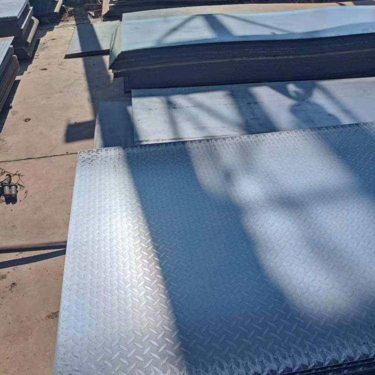 文 山钢板折弯加工楼梯踏步板中厚板花纹板规格齐全 驰宇钢材厂家批发