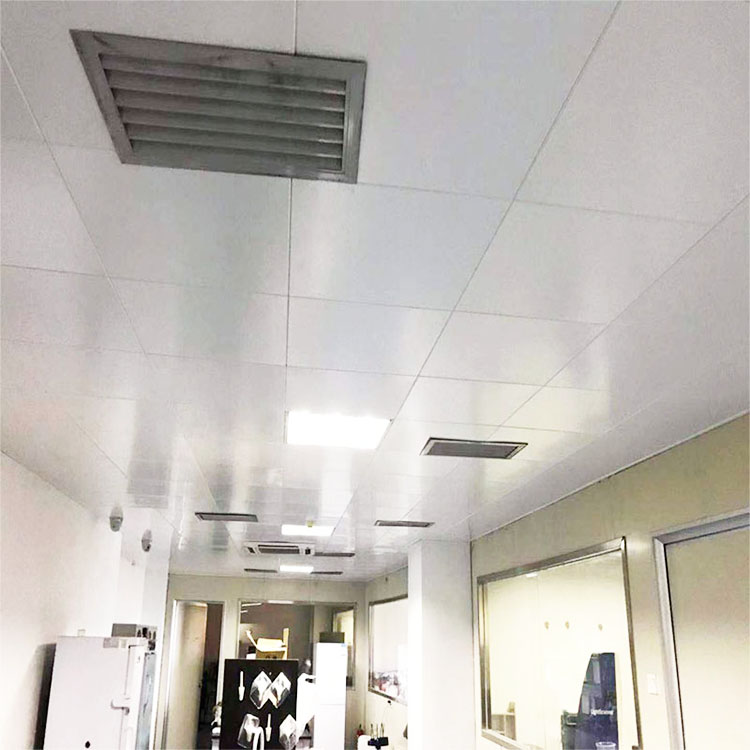 300*300厨房卫生间集成铝扣板吊顶 易清洁金属室内装饰铝合金