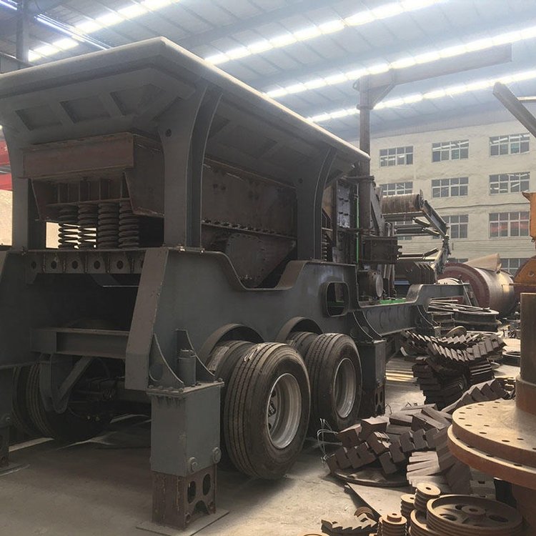 移动式破站 裕顺900型鹅卵石履带式移动粉机 售后便捷质量好