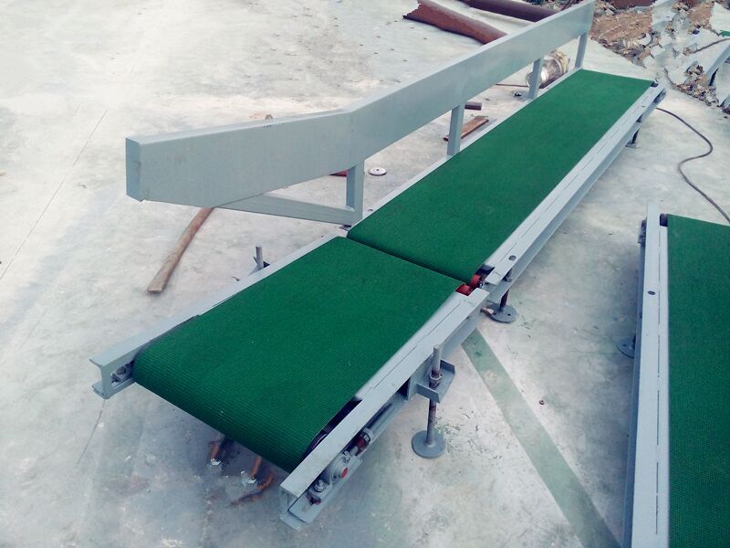 皮带输送机手机钢化膜加工输送线运行平稳不易跑偏卓远定制