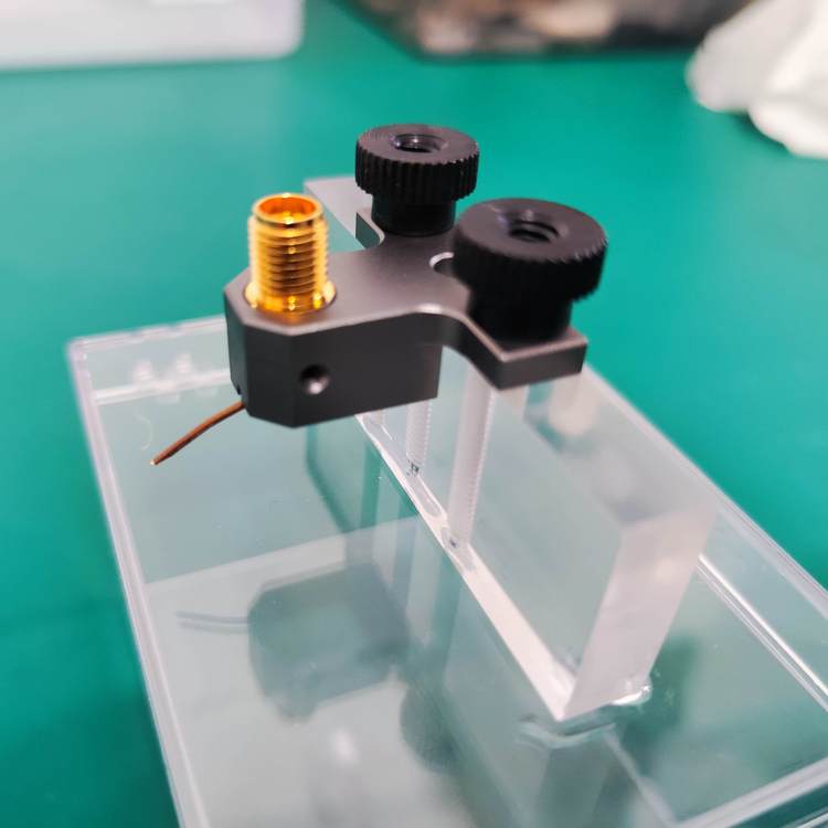 黄铜 铍铜或SK4镍上镀金 钨丝合金 射频探针XH5260JJBZ5O