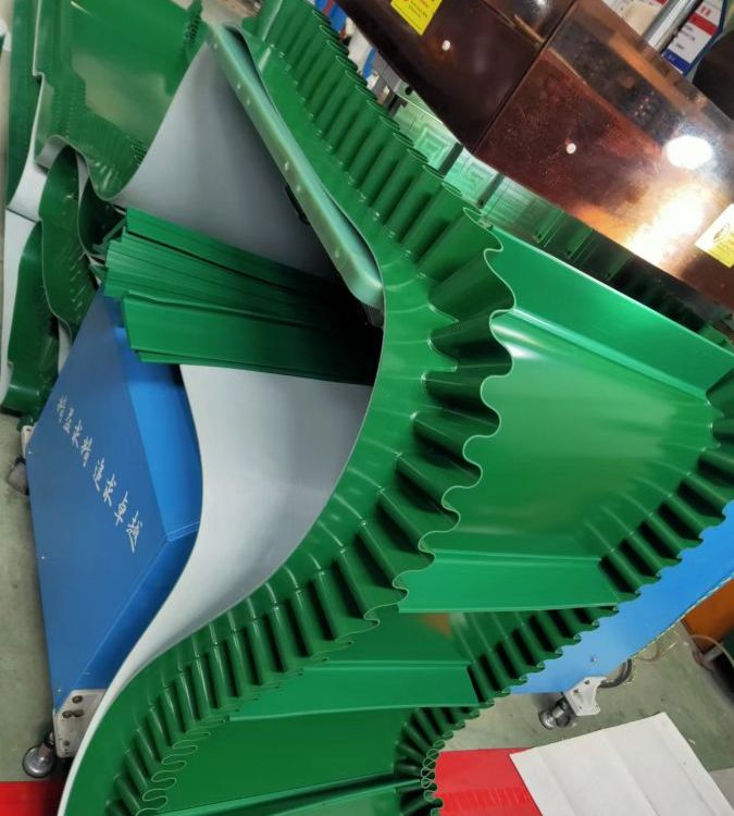 工厂生产大倾角输送带 波形挡边工业皮带颗粒机爬坡传送带