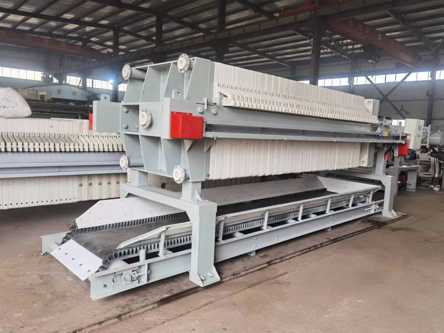 按需定制过滤设备 板框厢式固液分离程控自动压滤机配皮带输送机