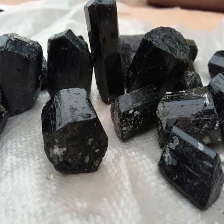 托玛琳 5-8公分电气石黑色颗粒 吸除异味 茂卓矿产品