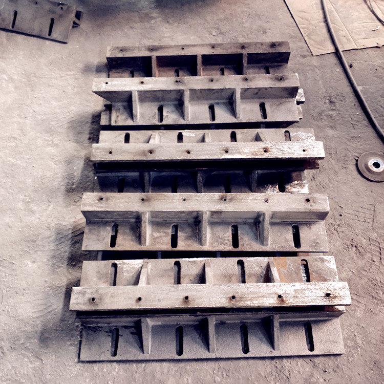 球磨机高韧性耐磨衬板 Mn18Cr2煤仓护板 劲洲加工定制